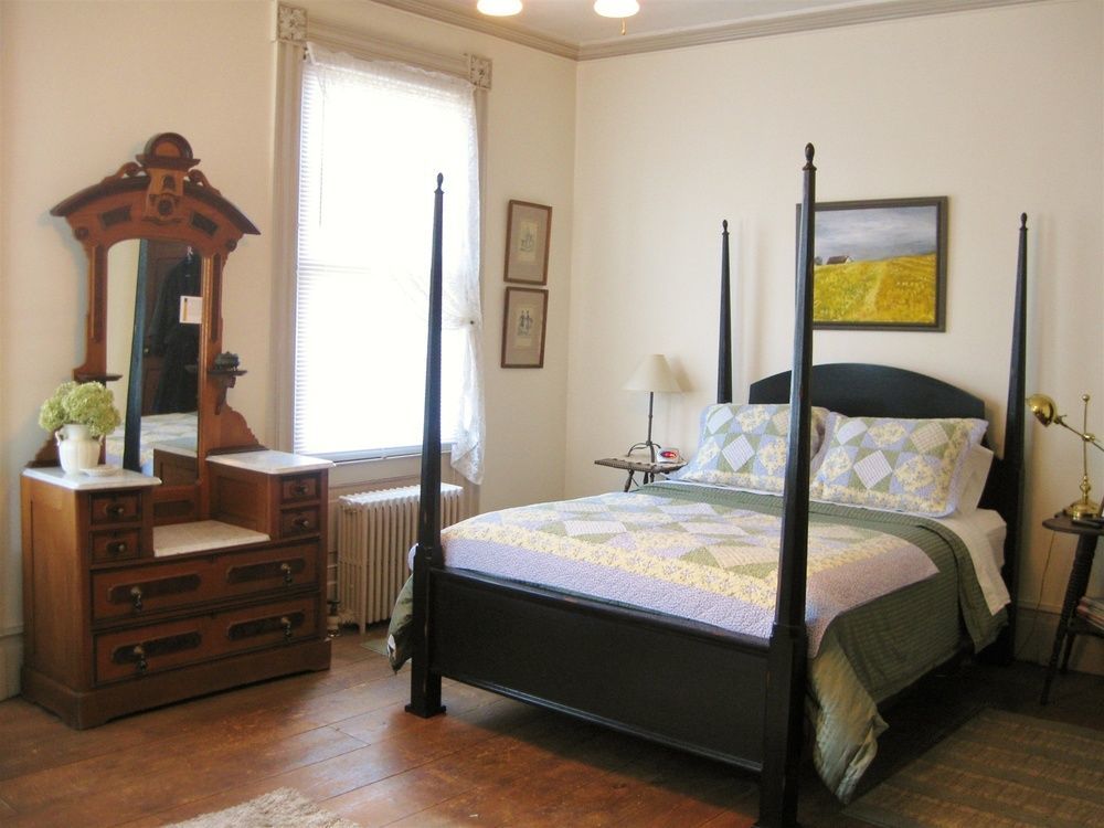The Borland House Inn 몽고메리 외부 사진