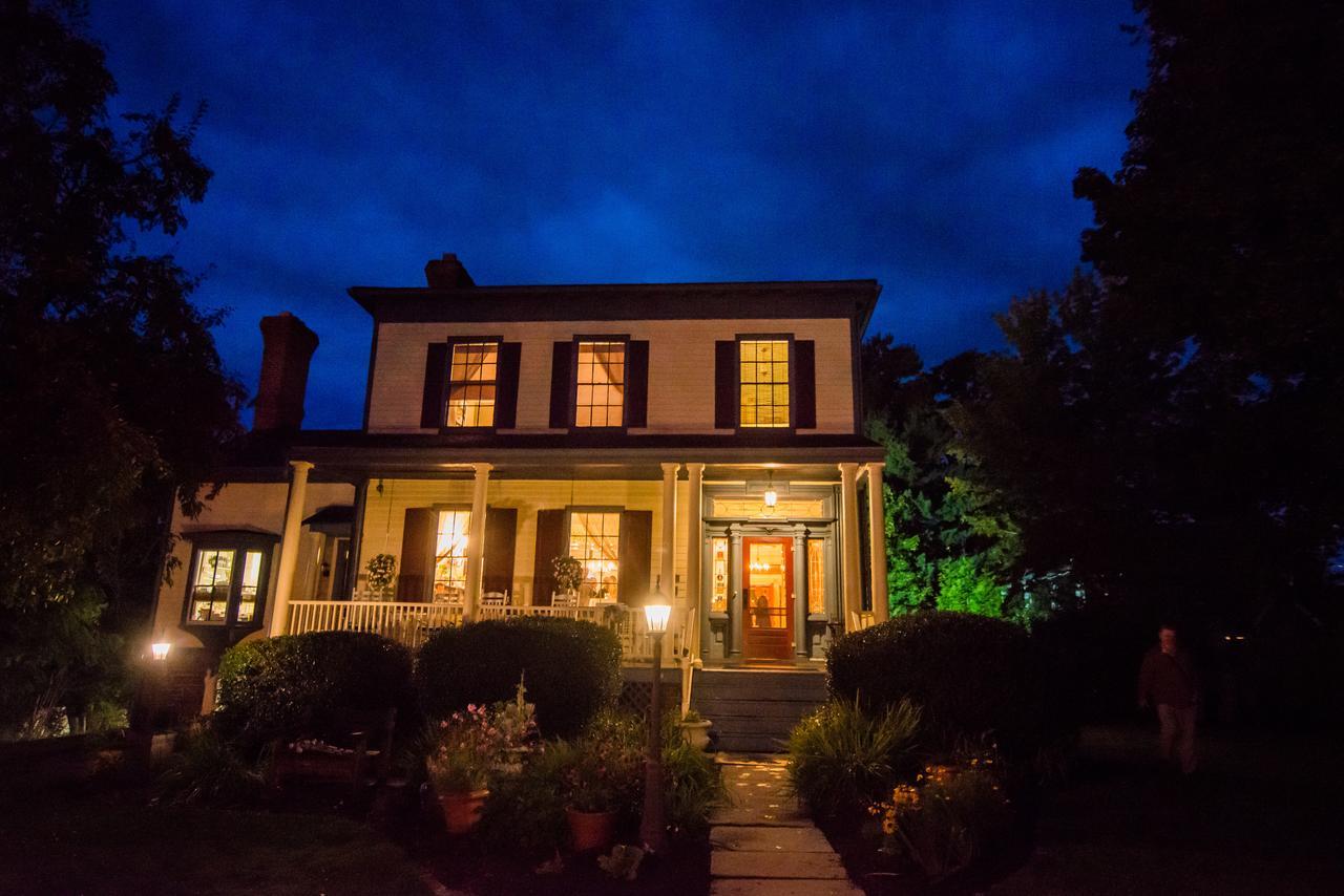 The Borland House Inn 몽고메리 외부 사진